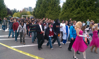 Illustration for article titled Freaking Microsoft Weirdos Celebrate iPhone and BlackBerry Funerals